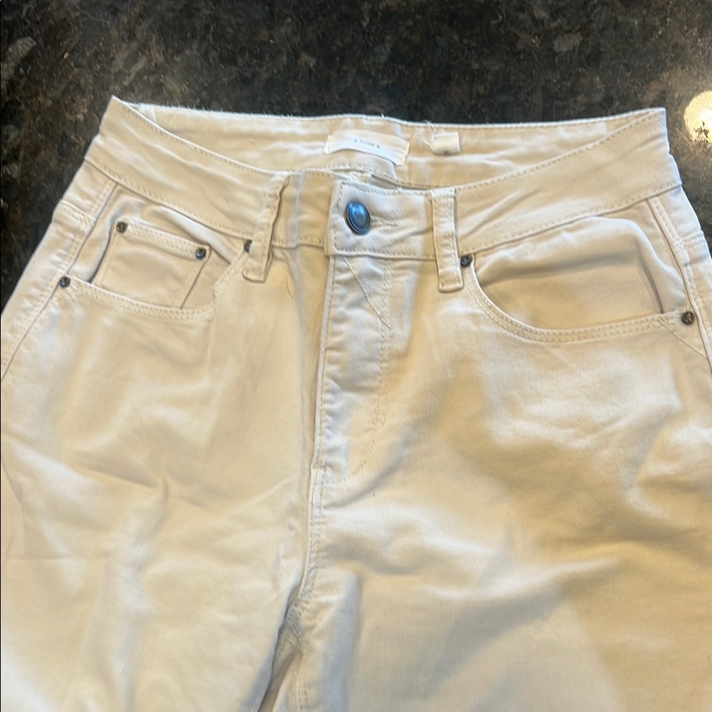 Off White High-Waisted Jeans - Picture 2 of 5